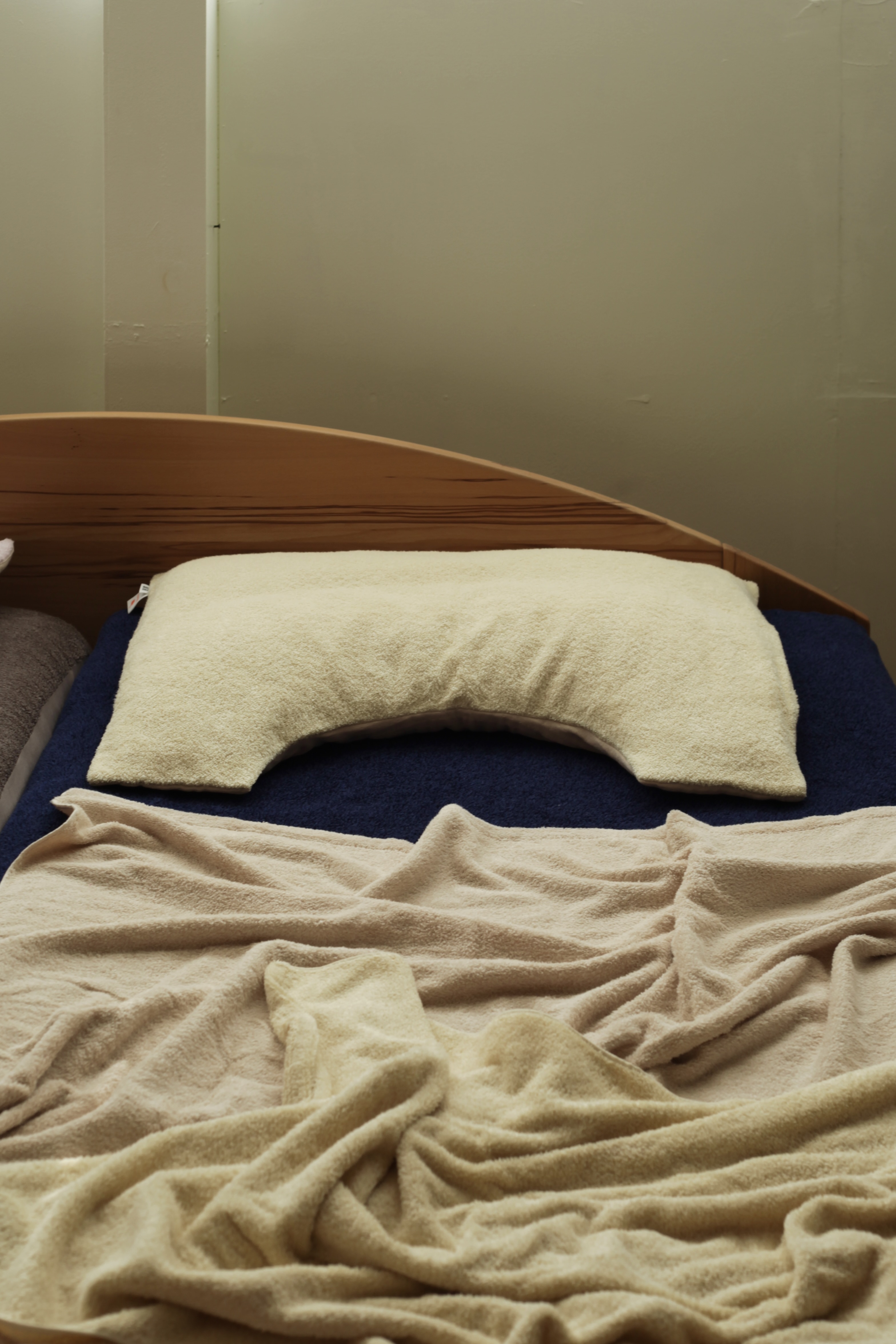 バターイエロー