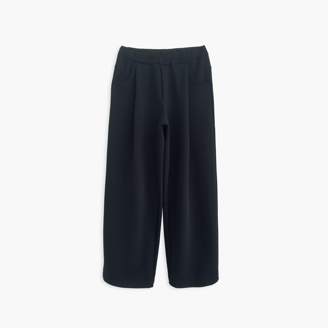 SOLID BLACK