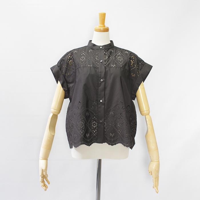 チャコールグレー