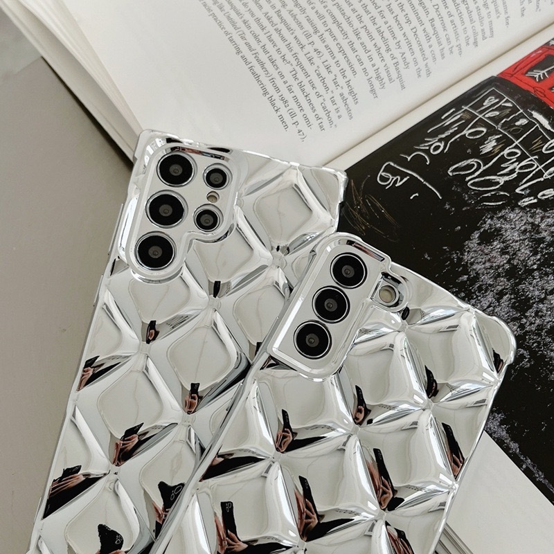 立体的なスマホケース