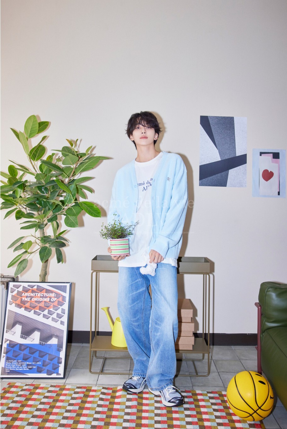 SEVENTEENのジョンハンが韓国の人気ブランド『アクメドラビ