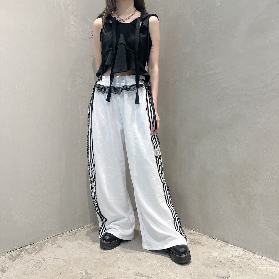 Staff：148cm ／BLACK
