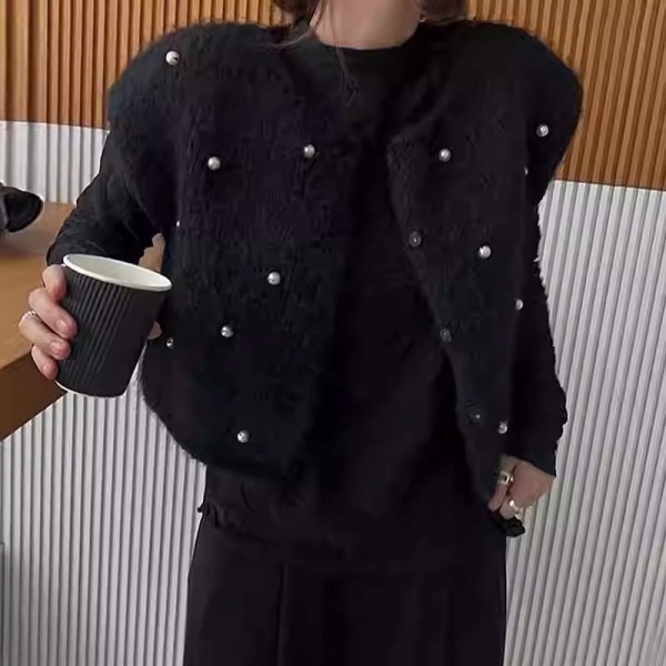 ブラック