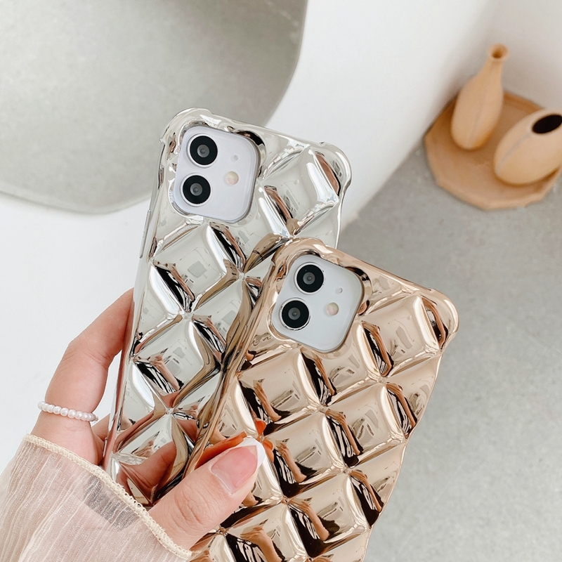 立体的なスマホケース