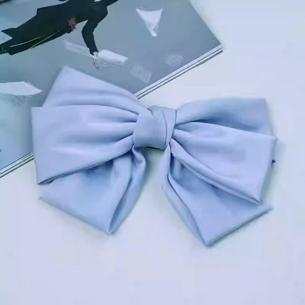 ブルー