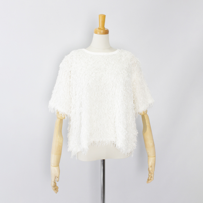 OFF WHITE