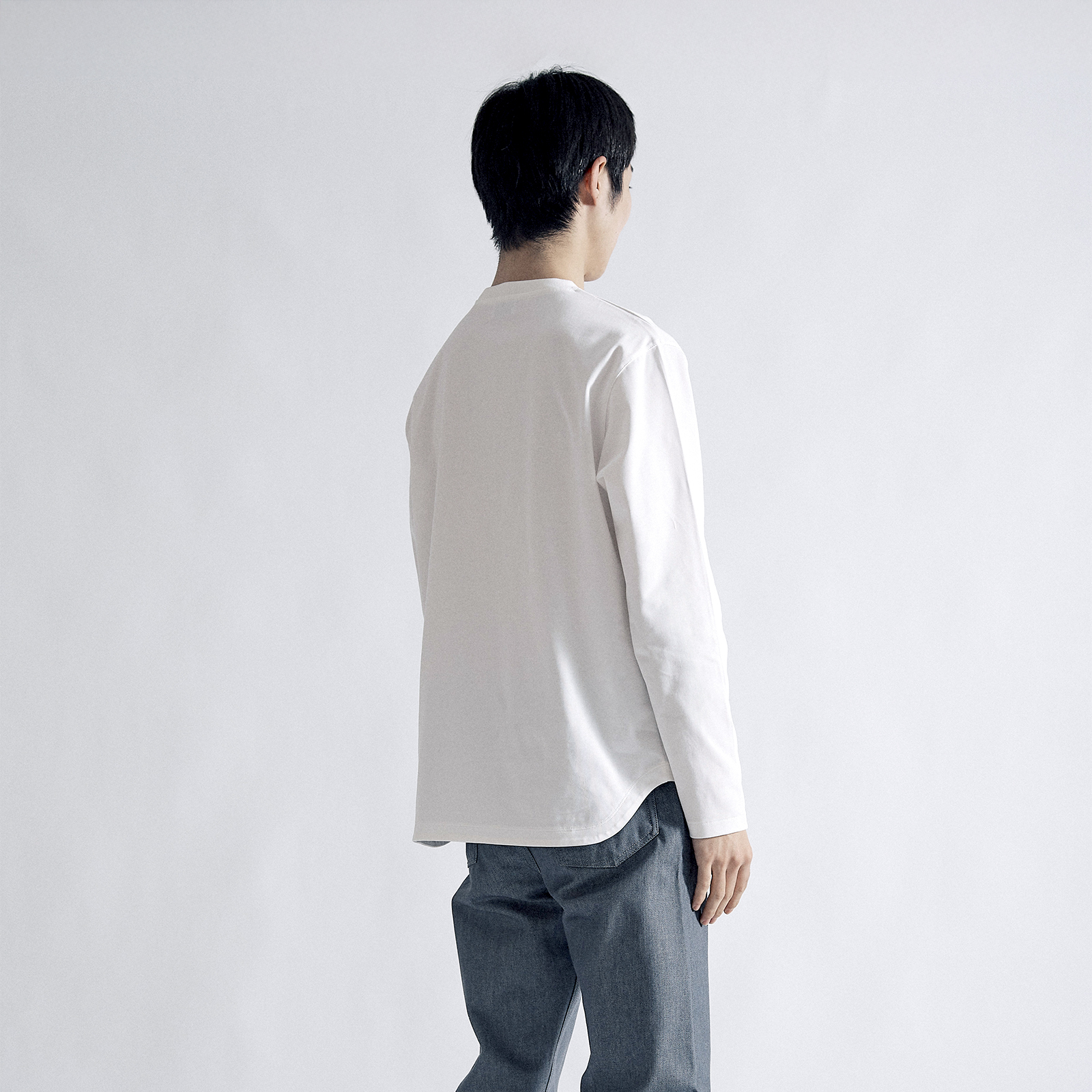 MODEL：188cm・SIZE4/XL