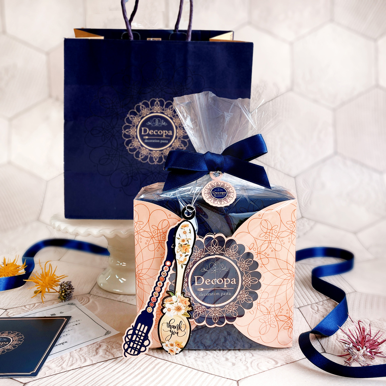 2026年販売分より紙袋は有料となりました。