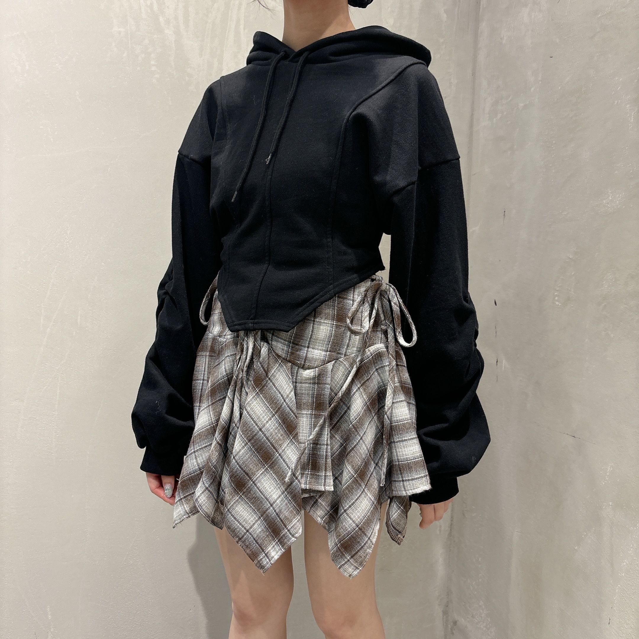 Staff：156cm ／BLACK