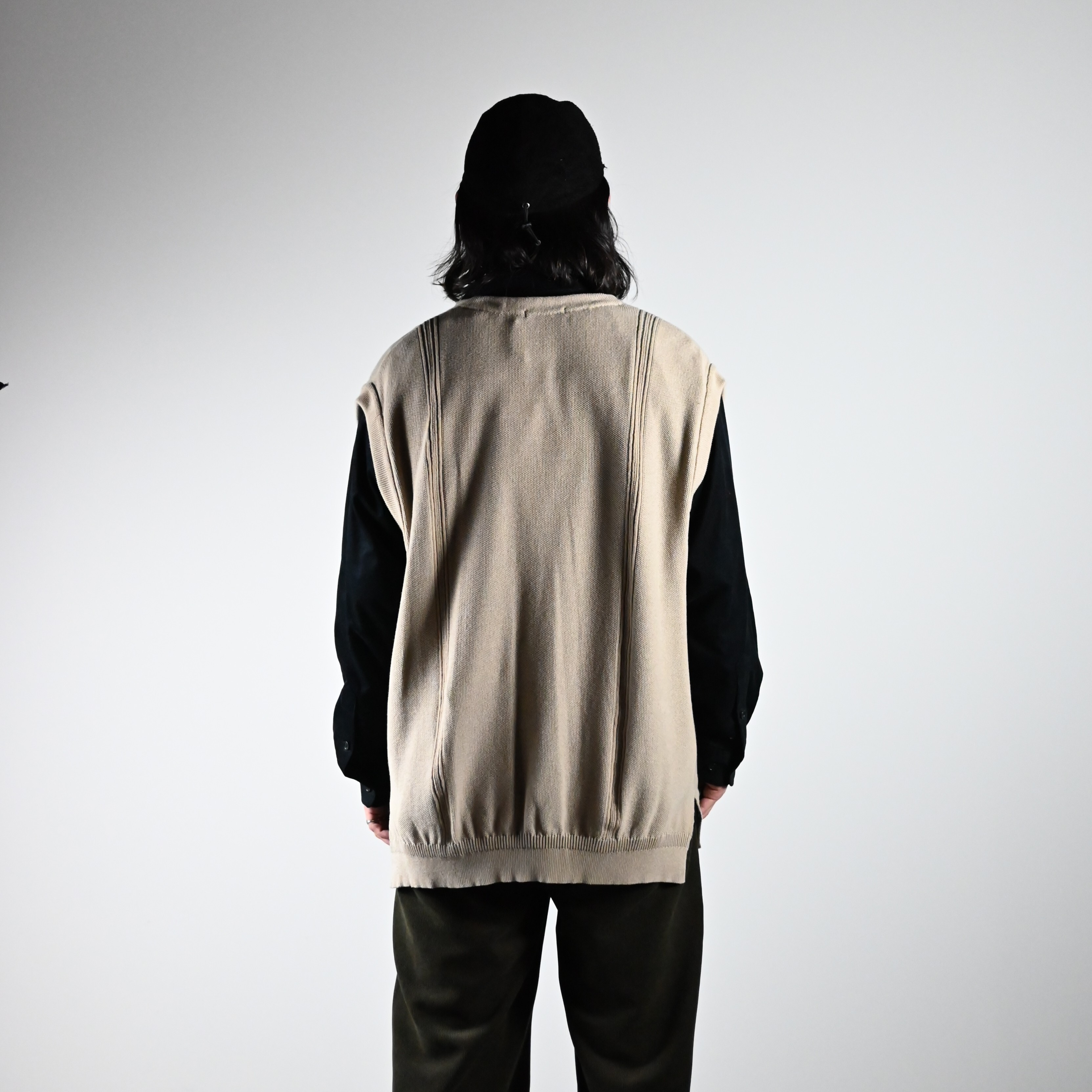 YASHIKI / GANKO別注 ×Shirotsume V-neck Vest(kibata) | GANKO