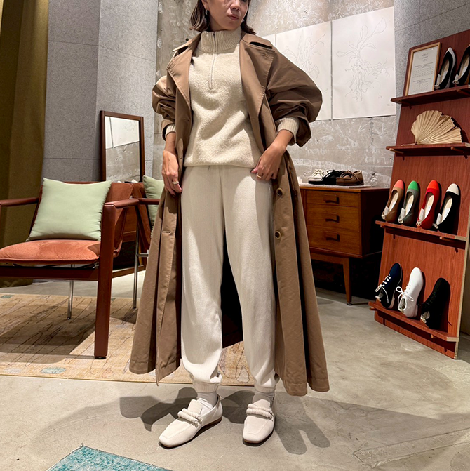 足のサイズ23.5~24cm / 着用サイズ38