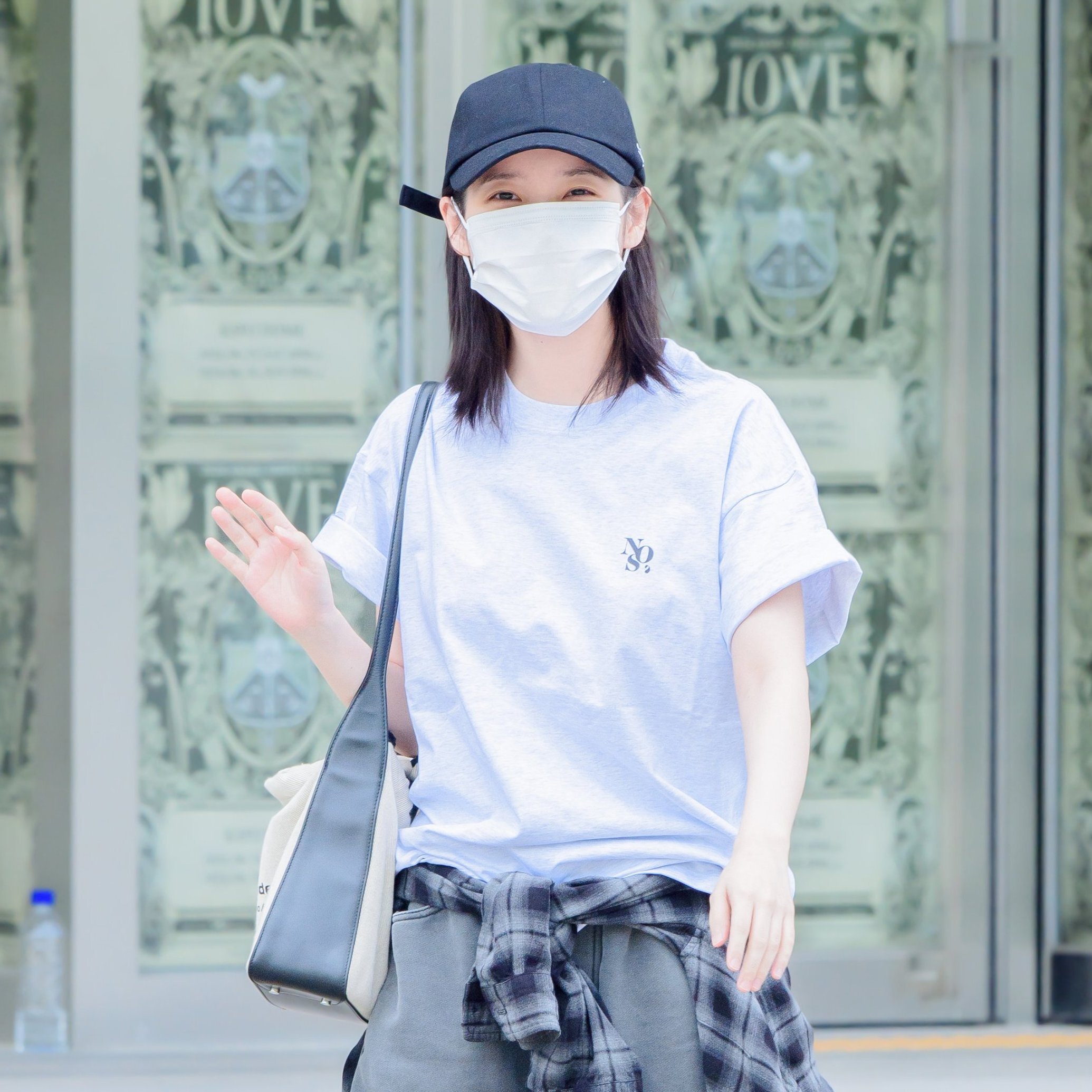 ☆IU 着用!!【NOS7】Spin T-Shirt - Gray | もごつ ☆IU 着用!!【NOS7】Spin T-Shirt - Gray | もごつ