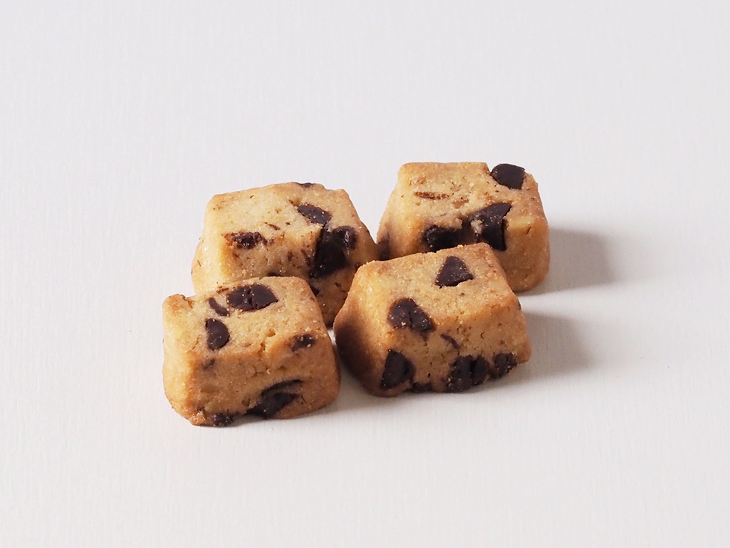 チョコチップ　チョコの甘さとくるみの食感が贅沢に楽しめる