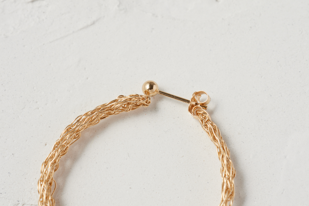 CASUMINO ワイヤークロッシェ フープピアス／イヤリング（20mm