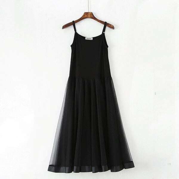 ブラック・キャミソール