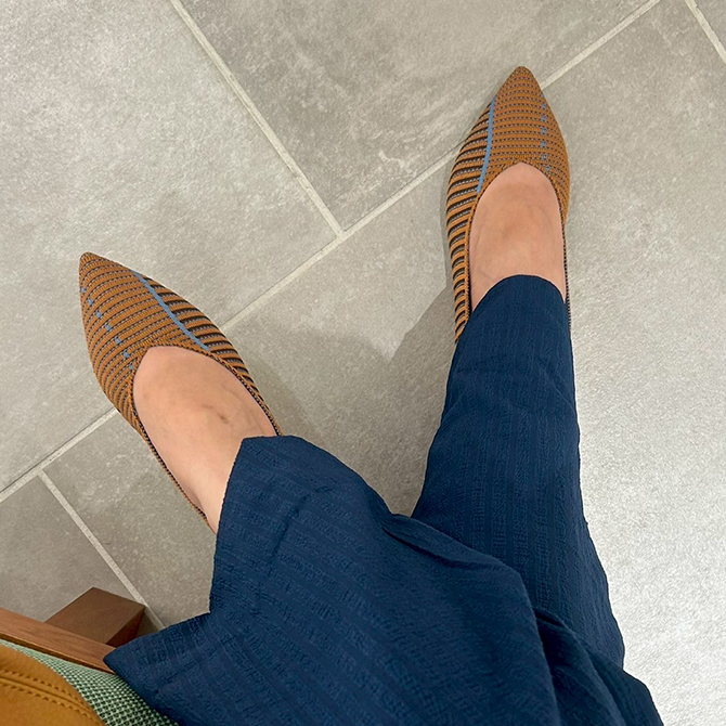 足のサイズ24cm / 着用サイズ39