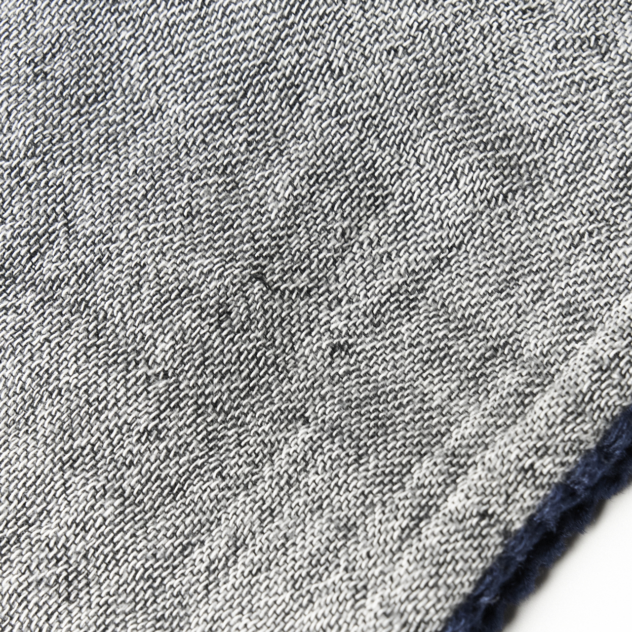 洗えば洗うほど経年変化し柔らかくなります。