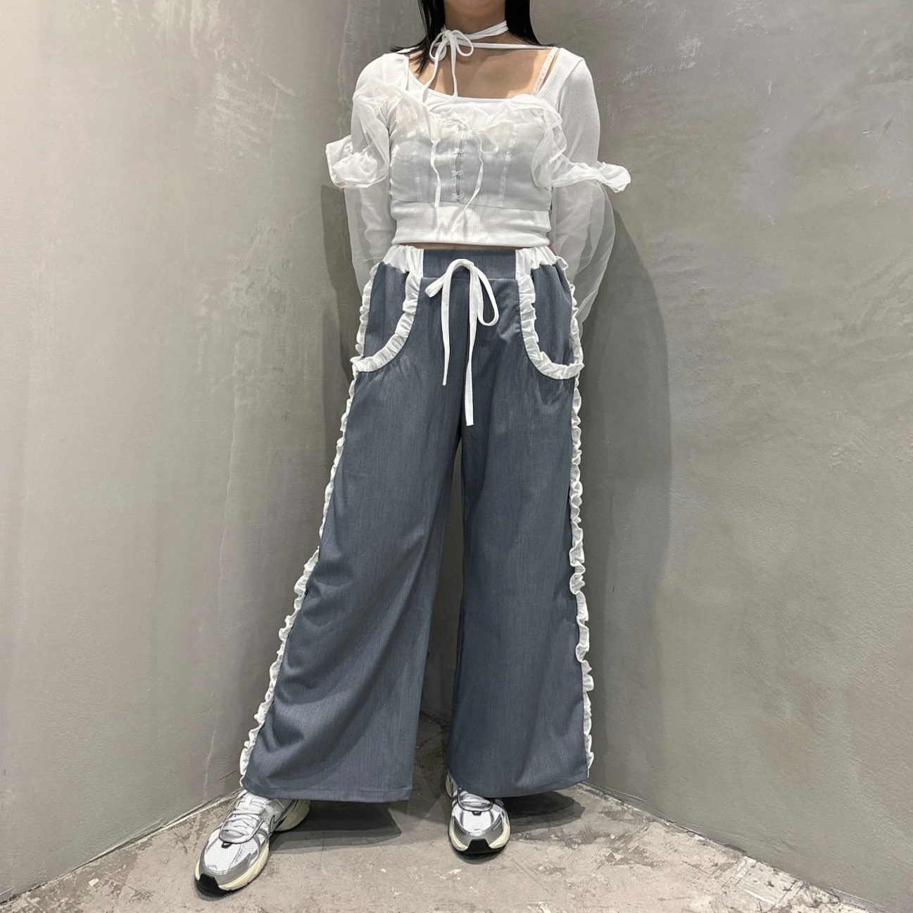 Staff：163cm ／WHITE