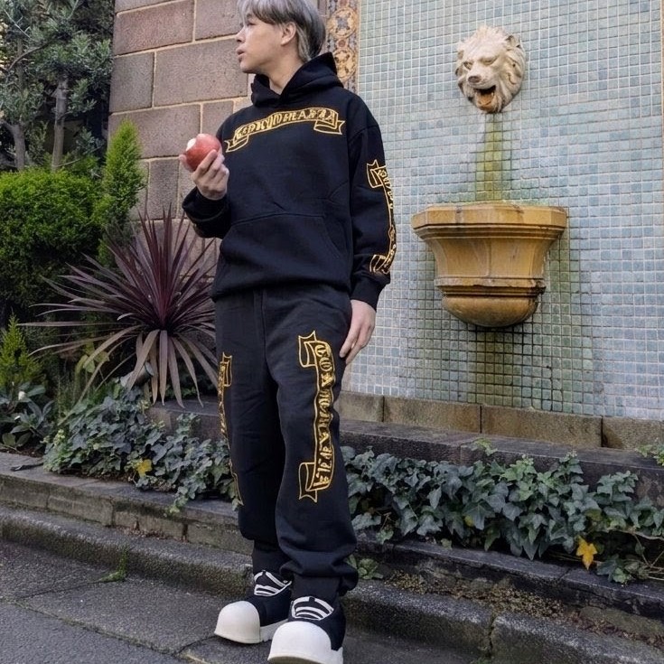 男性モデル:177cm XLサイズ着用