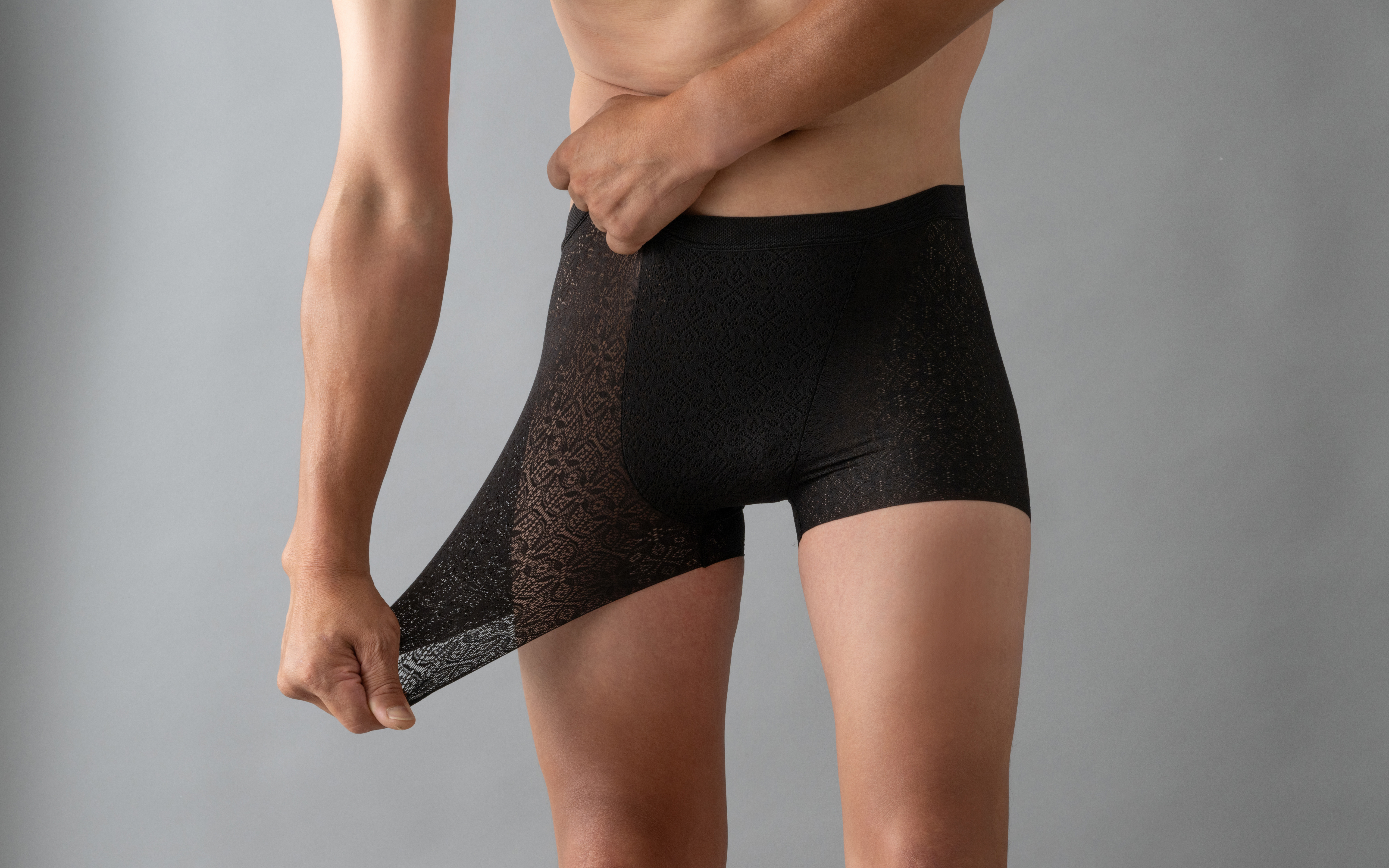 モデル：ウエスト78cm　着用サイズ：L　着用カラー：black