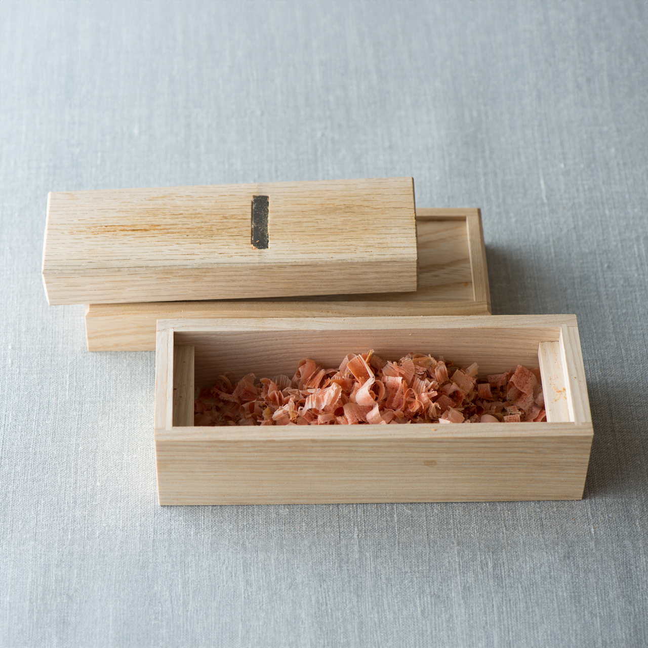 削りたてのかつおの削り節は味と風味がとても豊か