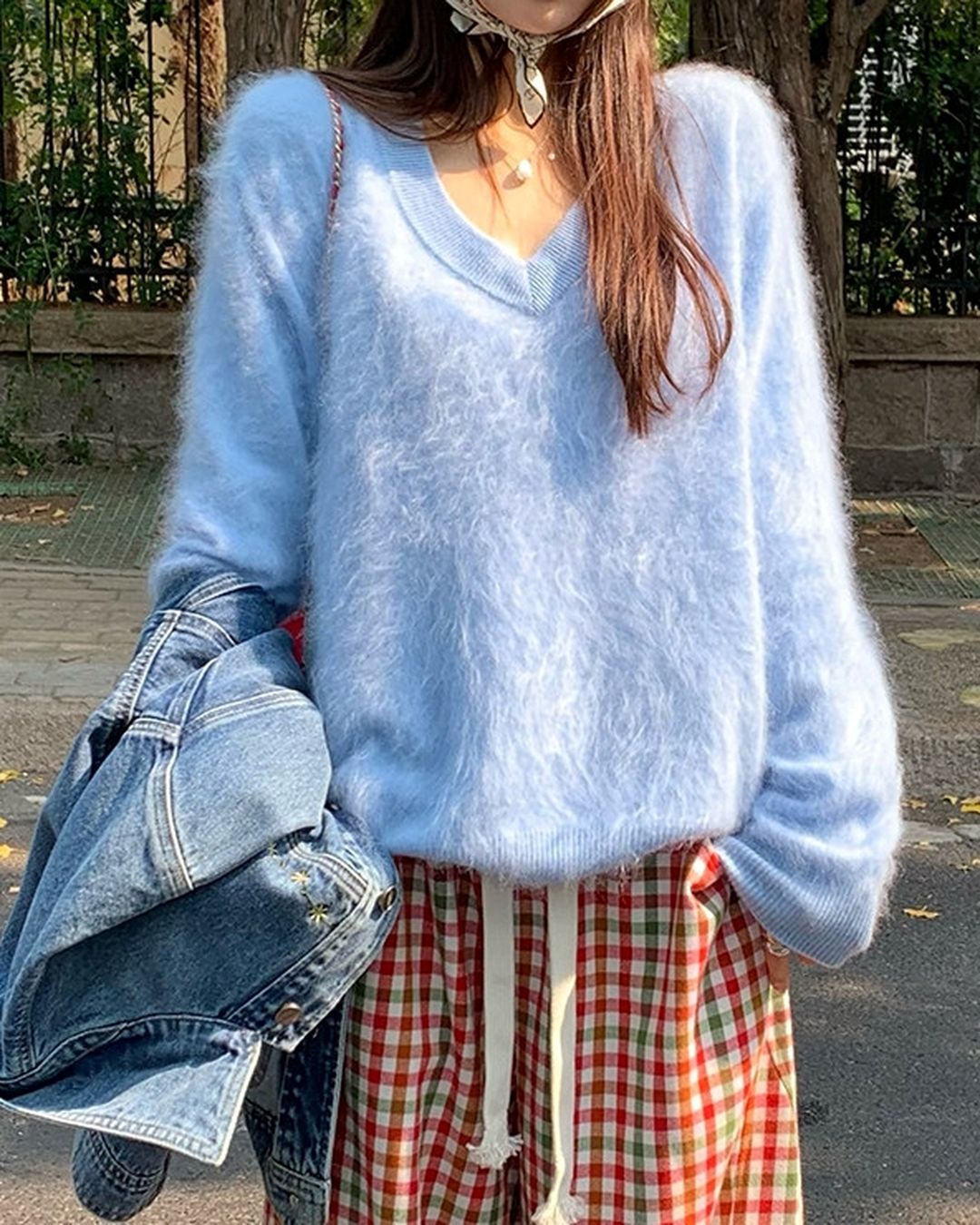 ブルー