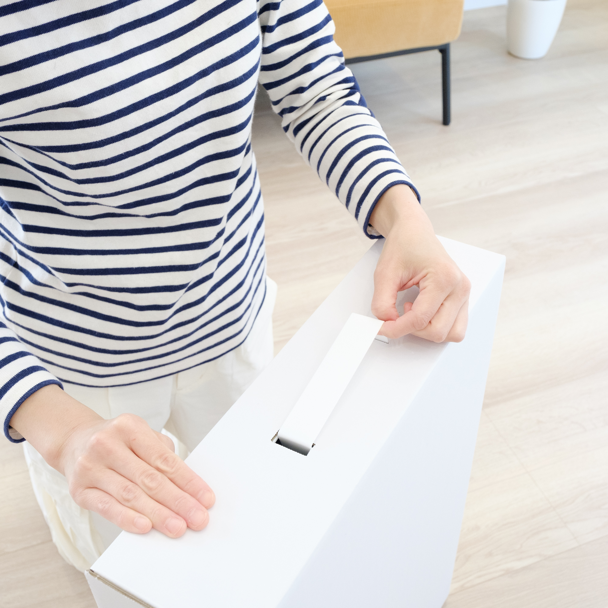 取手があるBOXは取手を外す