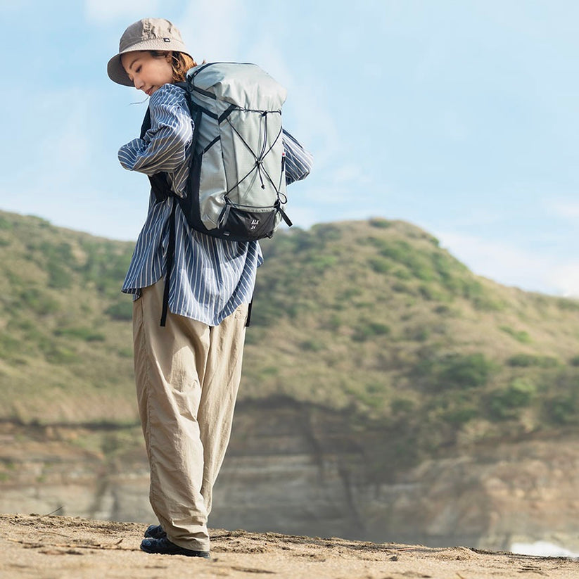 ALKは「山でも、街でも」をコンセプトに、ちょうどいいバックパックを目指してつくりました。
