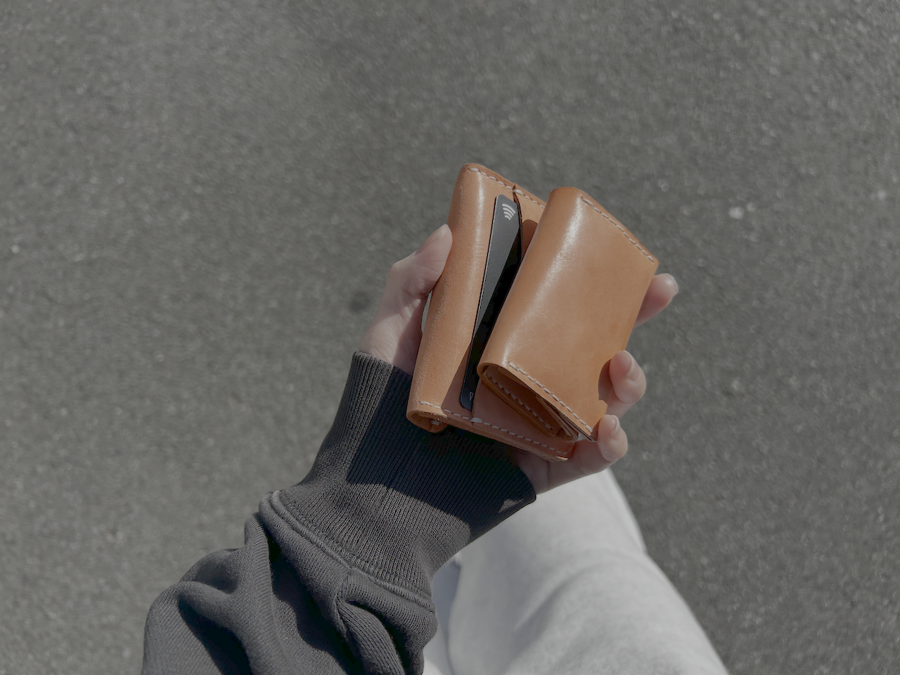 他の商品と組み合わせて持ち歩けます（写真は別売のWalky06）