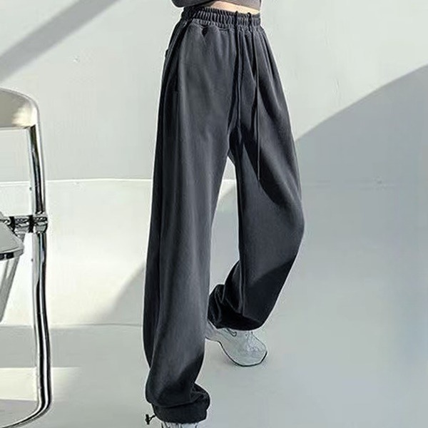 チャコールグレー