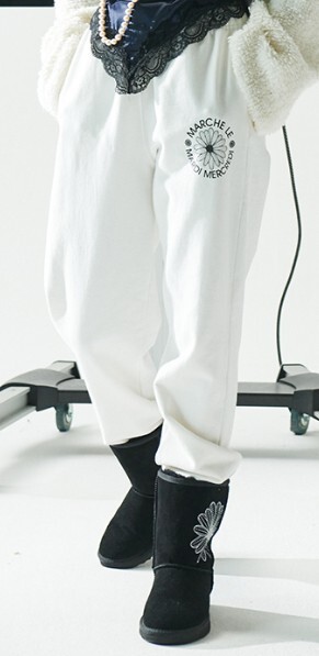 WHITE BLACK