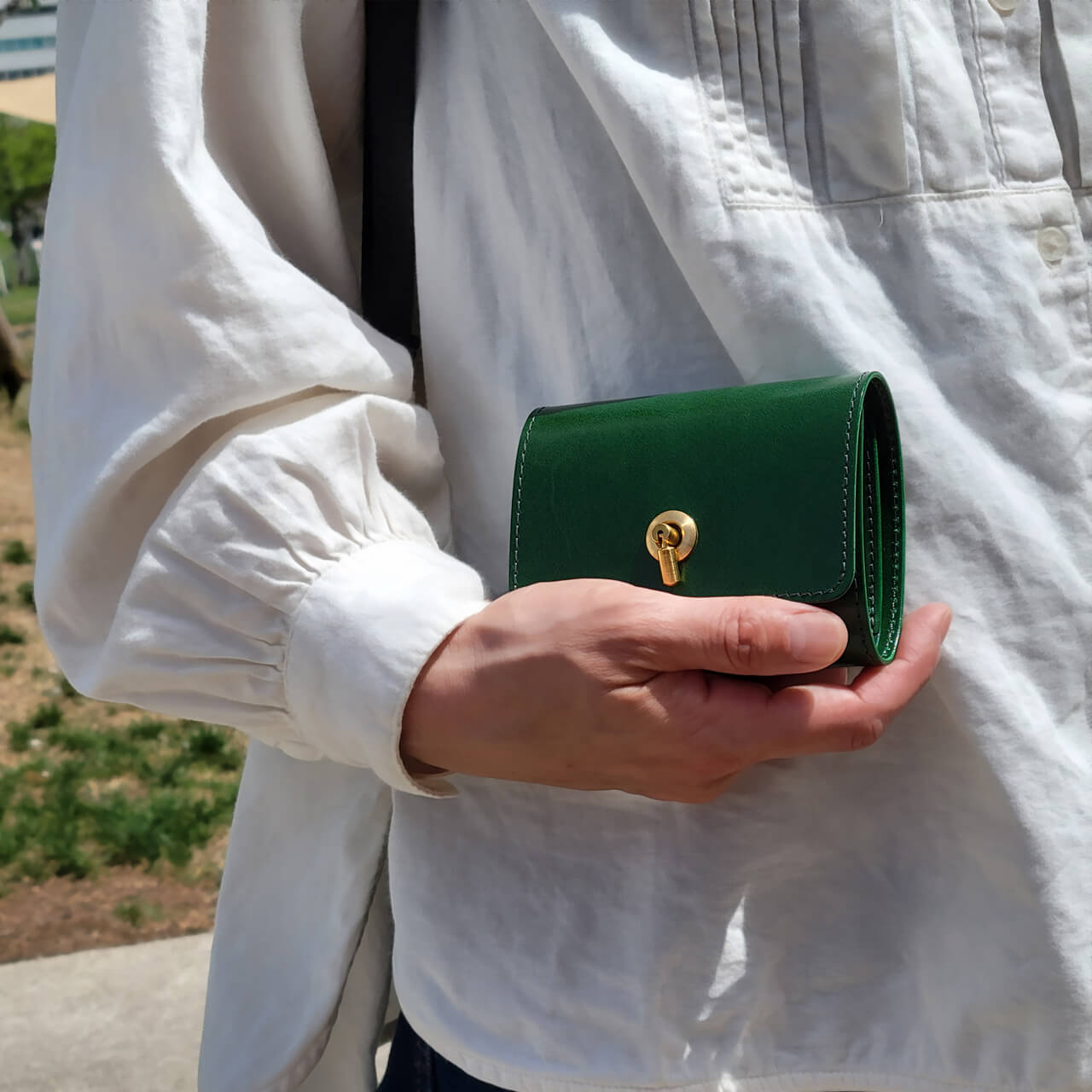 コリアグランドセール 2025 CELINE 本日から1週間 三つ折り財布 ブラック ベージュ グリーン 小物