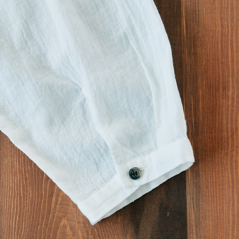家事や仕事がしやすく、汚れにくいように、袖丈は、少し短めの9分袖に設定
