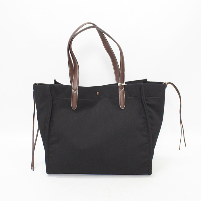 BLACK×BROWN