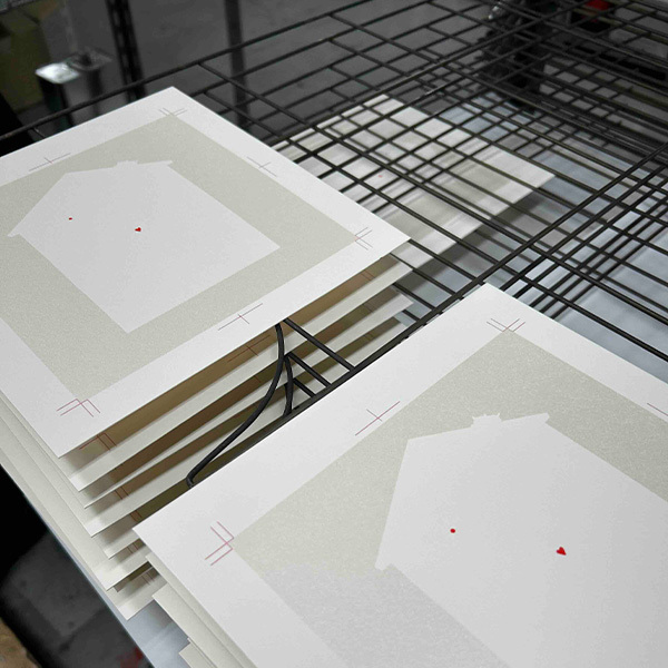 次に背景（［白の巻］偏光パールホワイト）