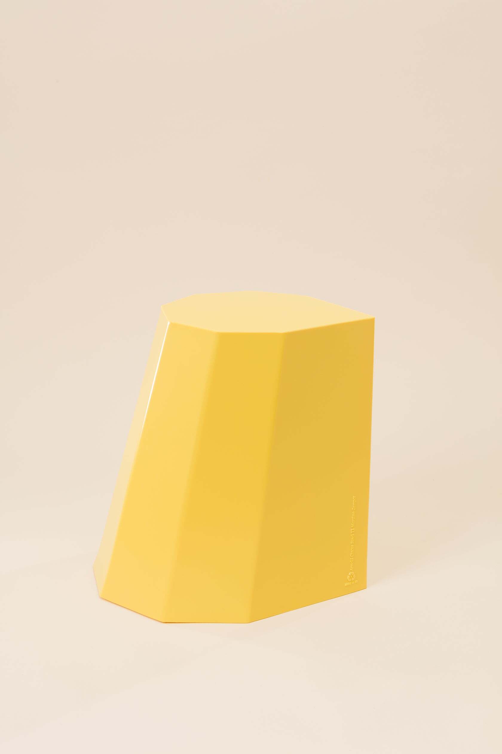 YELLOW　イエロー
