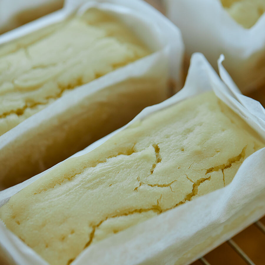 グルテンフリーの米粉パンはもっちもちの食感に。小さめサイズがおやつにもぴったり。
