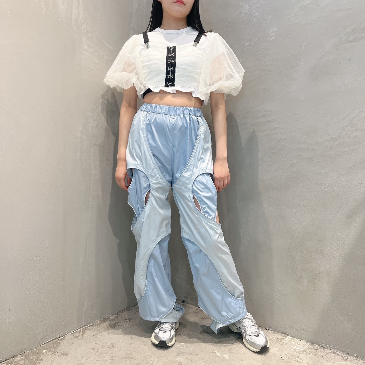 Staff：163cm ／WHITE