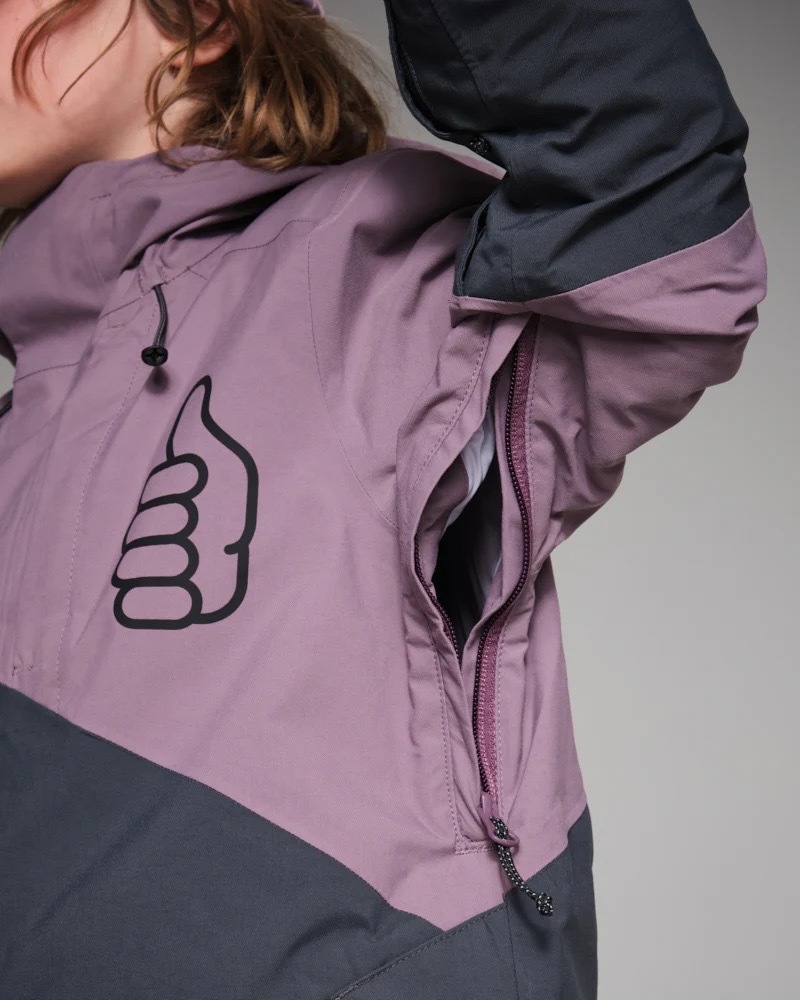 脇下のベンチレーションジッパー