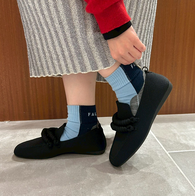 足のサイズ24cm / 着用サイズ38