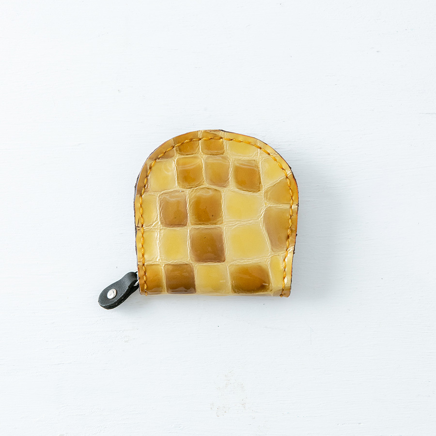 ゴールド