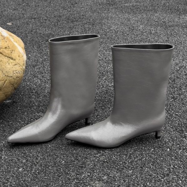 グレー／ミドル