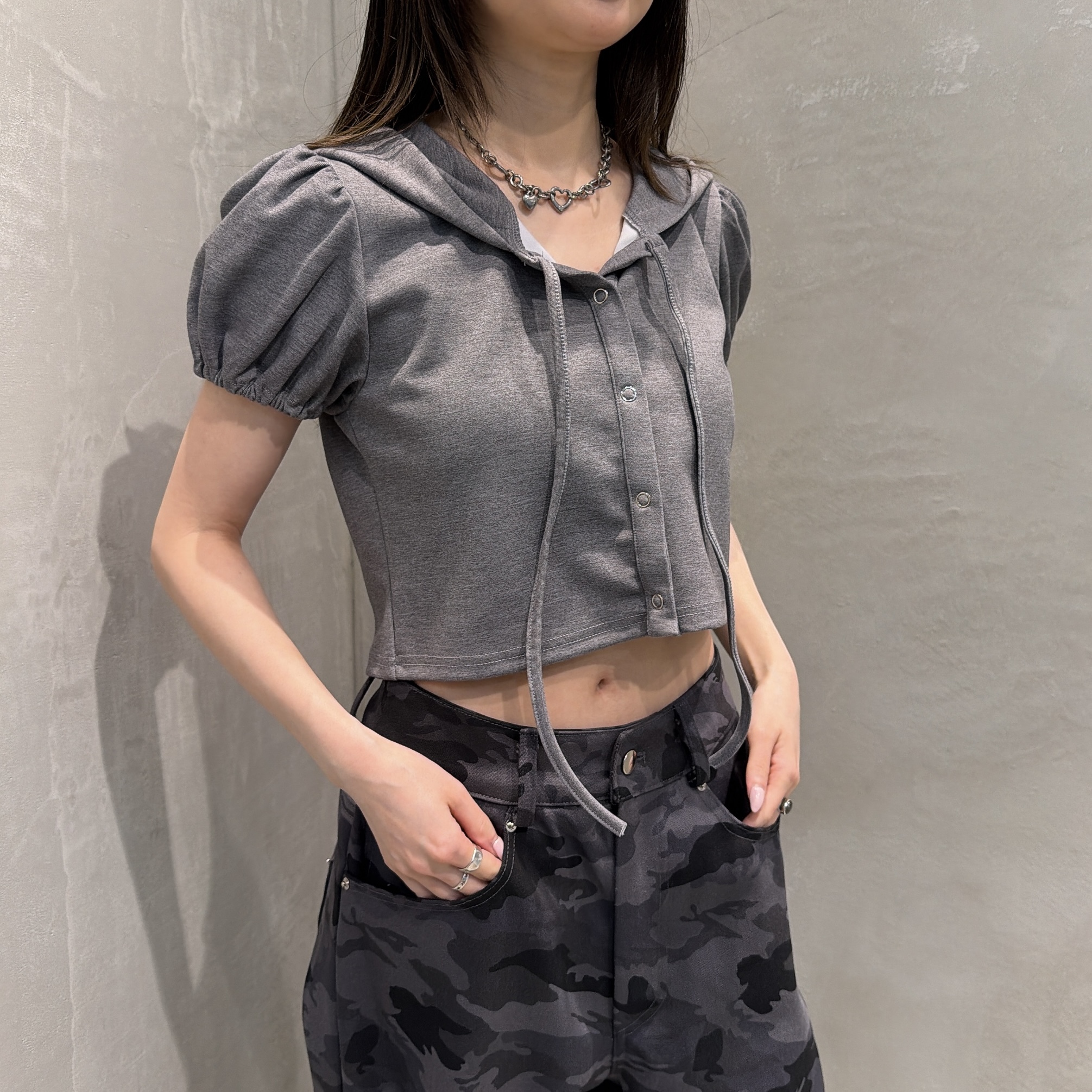 GRAY
