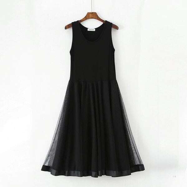 ブラック・タンクトップ