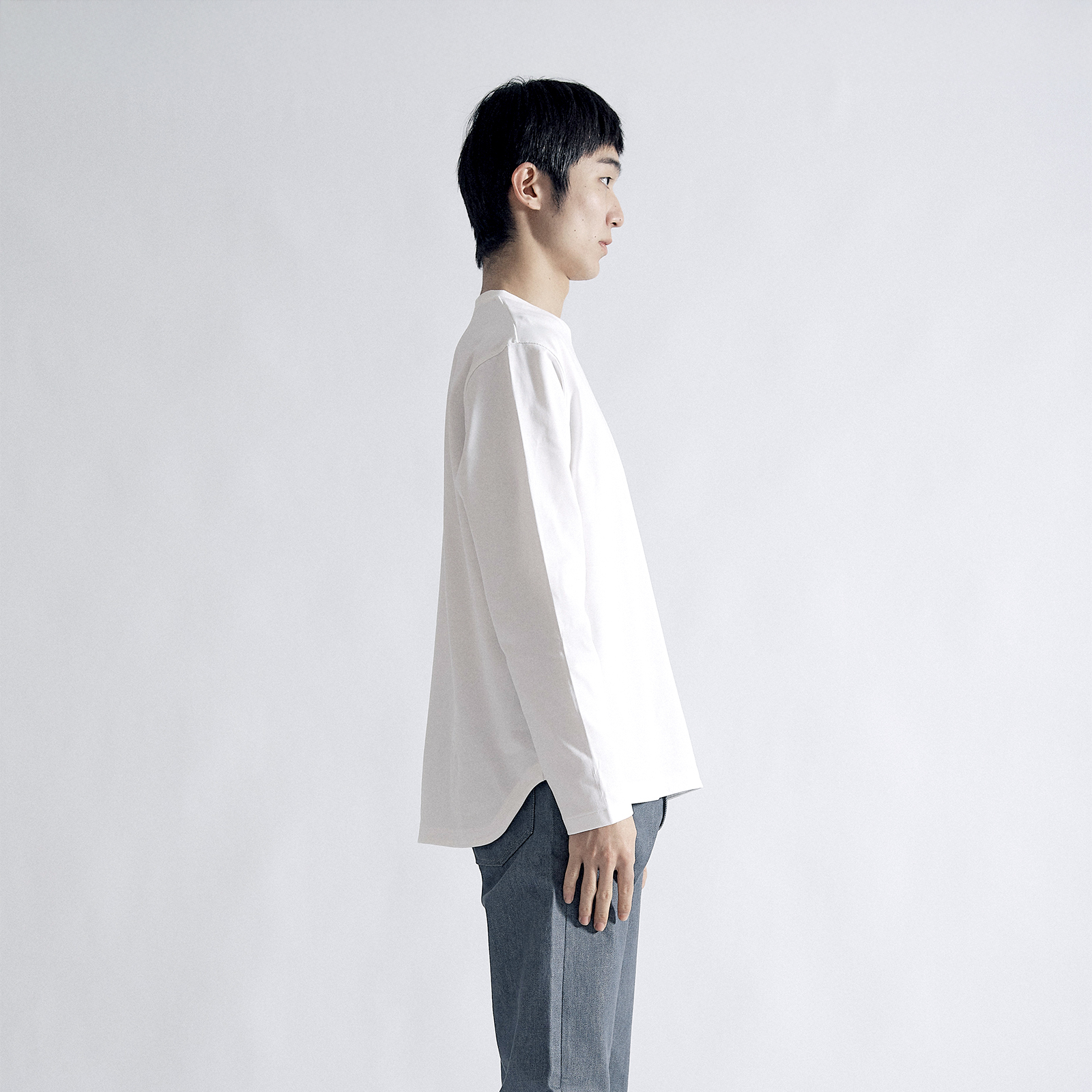 MODEL：188cm・SIZE4/XL