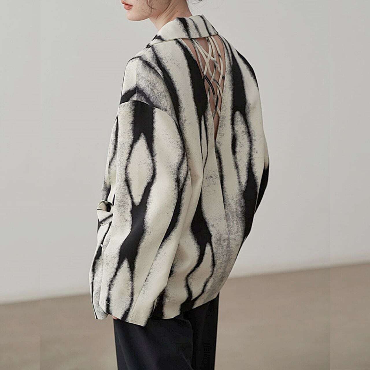 Monotone back mesh shirt jacket C0215