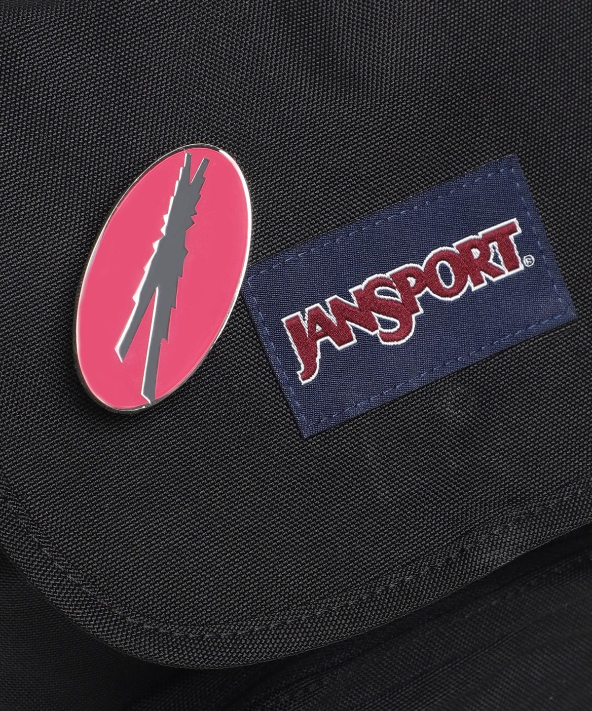 トレカ付き☆LE SSERAFIM X JANSPORT コラボ！！【JANSPORT