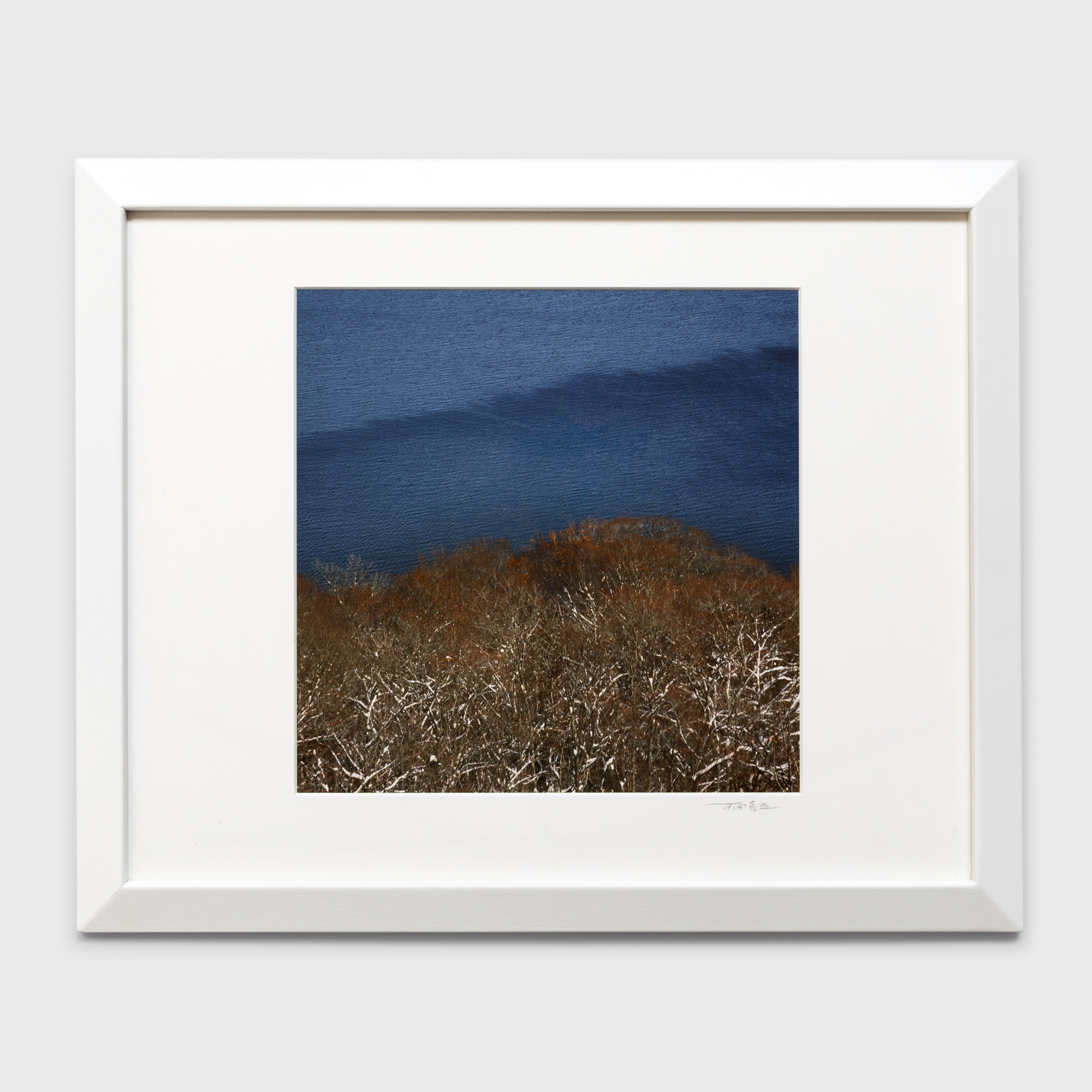 8　冬の湖　1991 青森県十和田湖