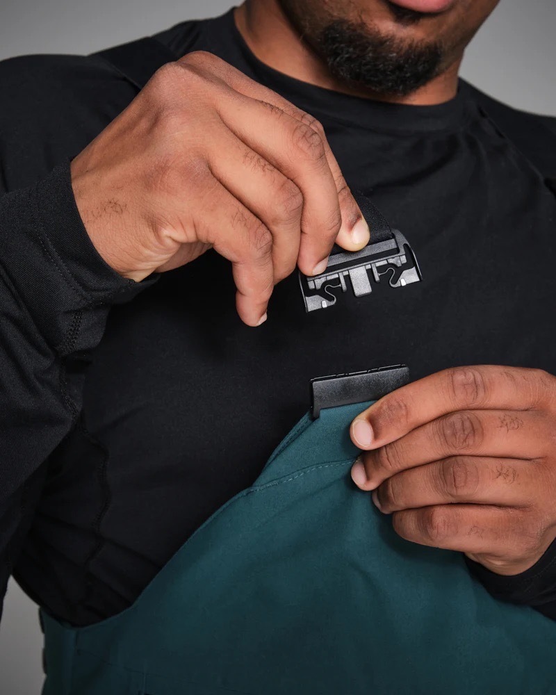 シリコングリップ付きのジャカード・エラスティックストラップ