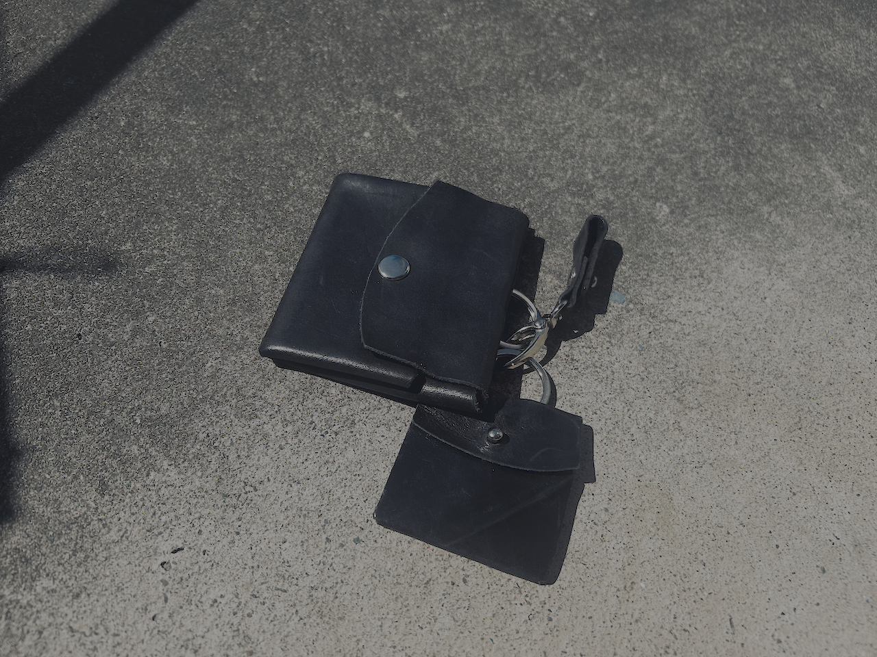 リングを付ければお好きなキーホルダーや他の商品とまとめて持ち歩くこともできます。